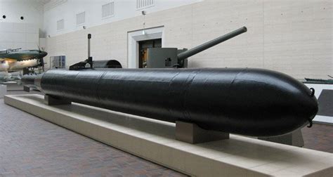TORPEDO Definition & Usage Examples .